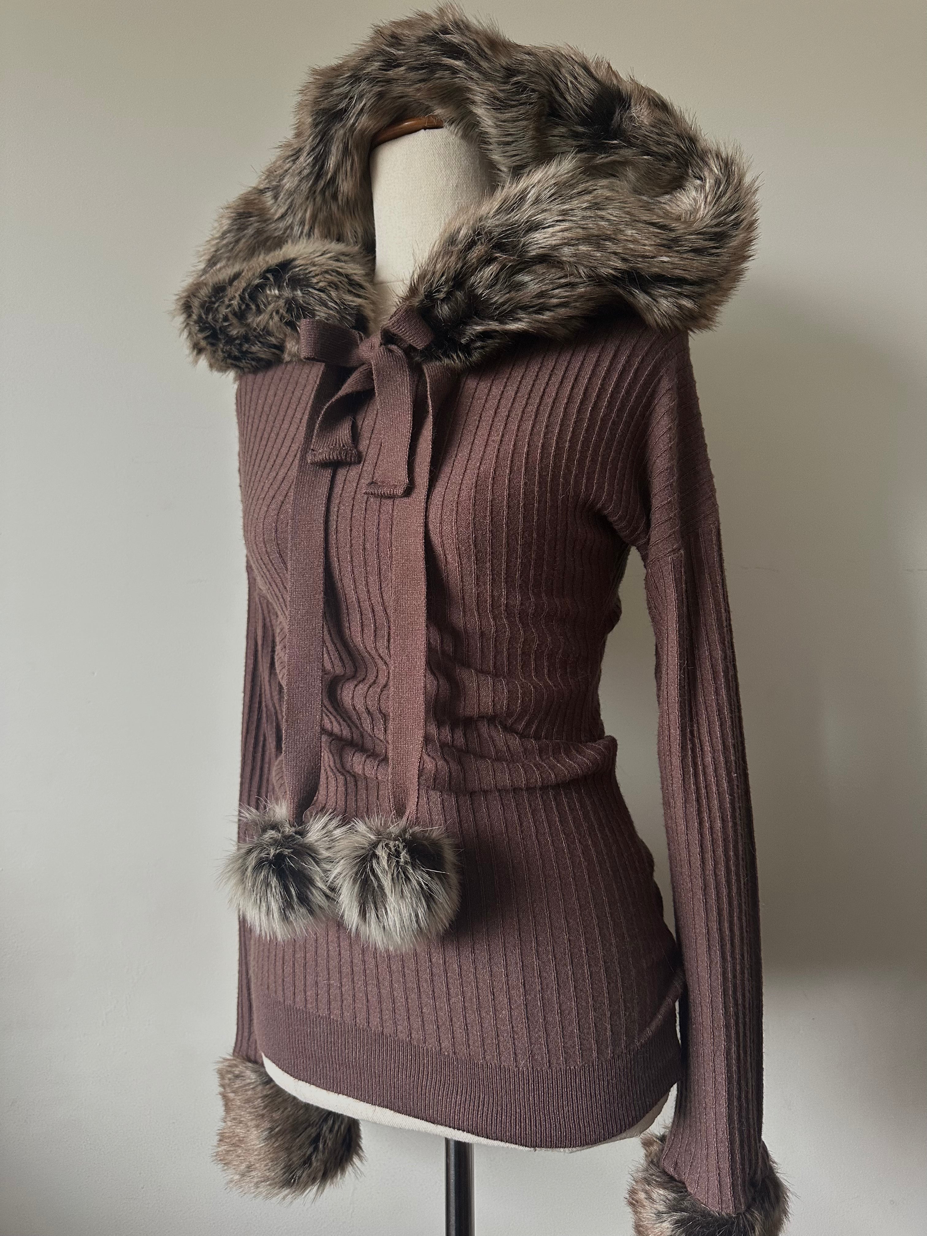 Bow Fur Hood