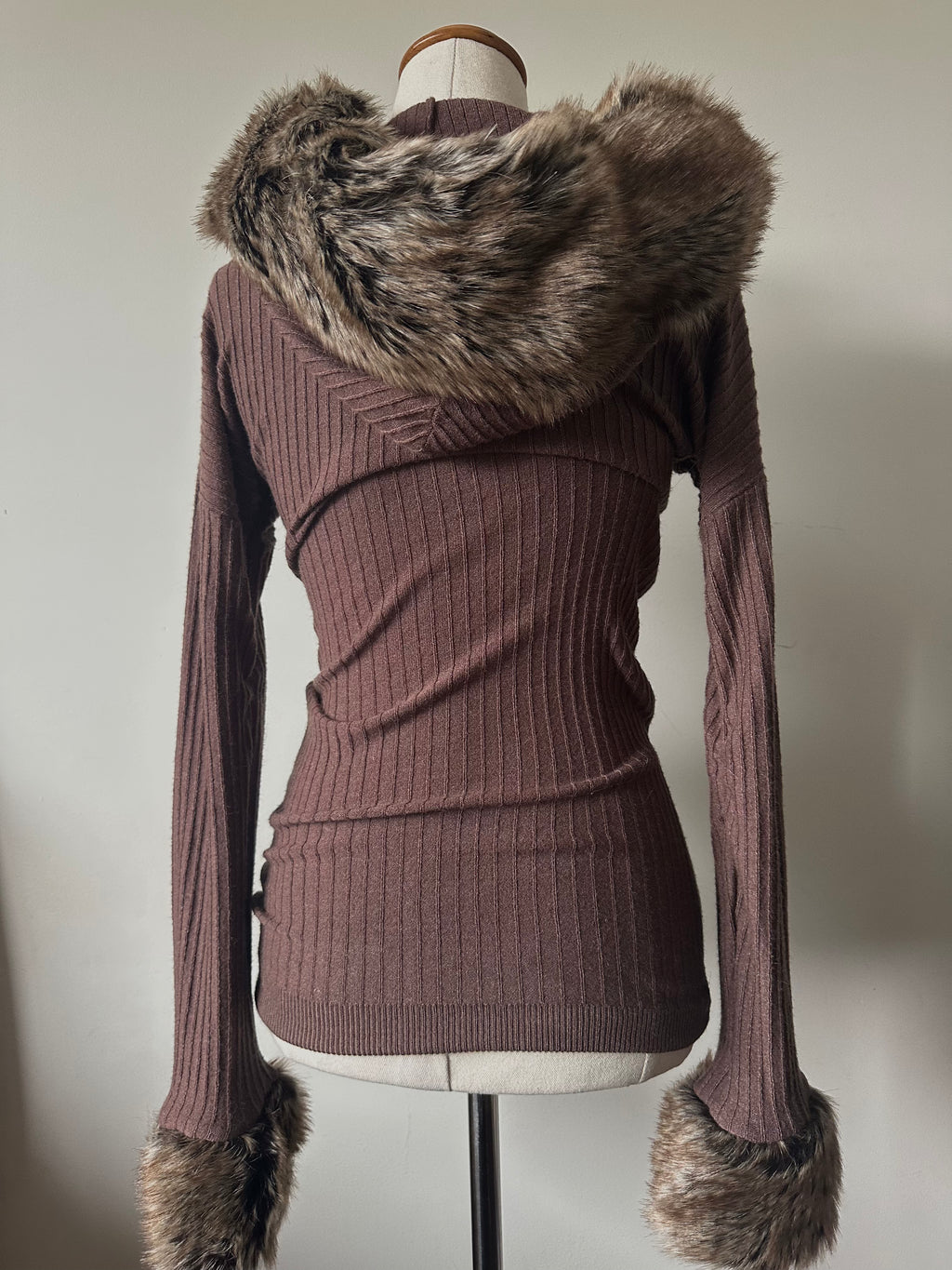 Bow Fur Hood